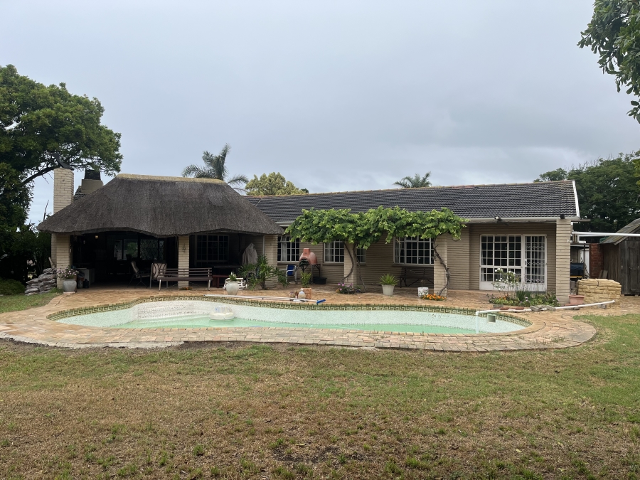 4 Bedroom Property for Sale in Amsterdamhoek Eastern Cape